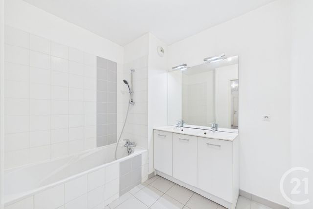 Appartement T3 à louer - 3 pièces - 62.79 m2 - LE BOUSCAT - 33 - AQUITAINE - Century 21 Hesteda