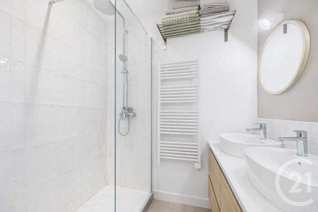 Appartement T5 à vendre - 5 pièces - 90.0 m2 - LE BOUSCAT - 33 - AQUITAINE - Century 21 Hesteda