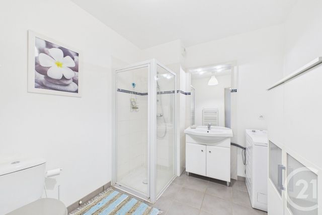 Appartement T3 à louer - 3 pièces - 61.69 m2 - LANTON - 33 - AQUITAINE - Century 21 Hesteda