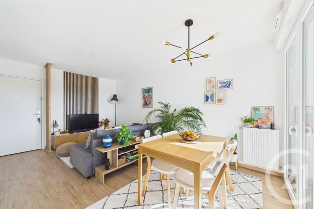 Appartement T2 à vendre - 2 pièces - 44.36 m2 - EYSINES - 33 - AQUITAINE - Century 21 Hesteda