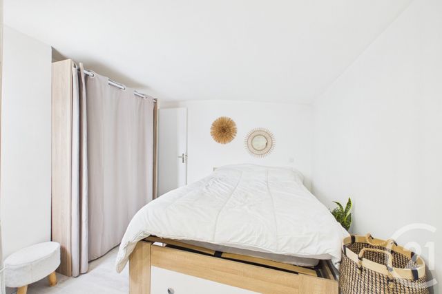 Appartement T2 à louer - 2 pièces - 27.01 m2 - BORDEAUX - 33 - AQUITAINE - Century 21 Hesteda