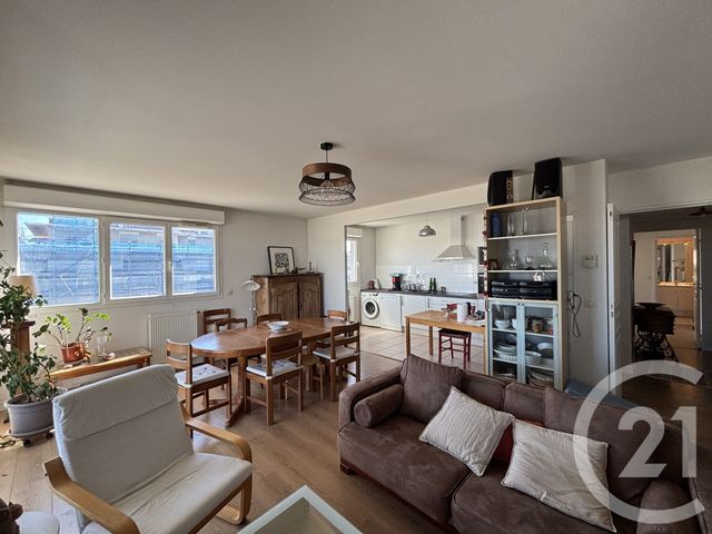 Appartement T3 à vendre - 3 pièces - 76.0 m2 - BRUGES - 33 - AQUITAINE - Century 21 Hesteda