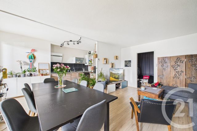 Appartement T5 à vendre - 5 pièces - 95.66 m2 - EYSINES - 33 - AQUITAINE - Century 21 Hesteda