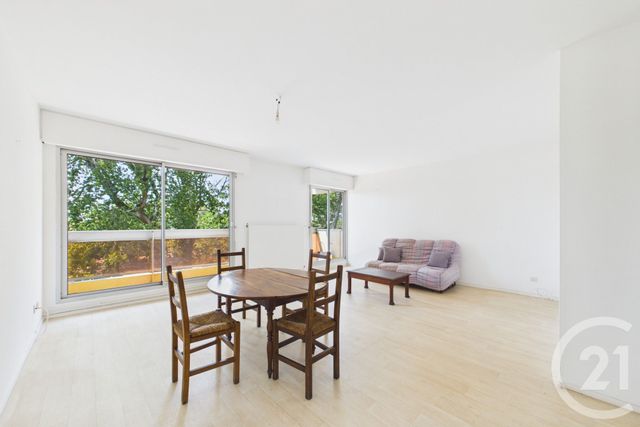 Appartement T3 à louer - 3 pièces - 77.59 m2 - BORDEAUX - 33 - AQUITAINE - Century 21 Hesteda