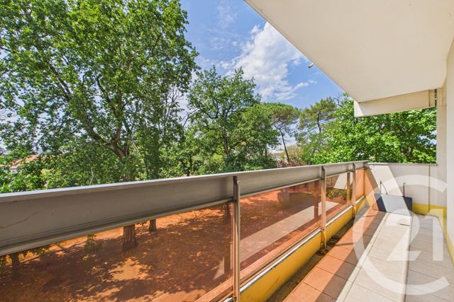 Appartement T3 à louer - 3 pièces - 77.59 m2 - BORDEAUX - 33 - AQUITAINE - Century 21 Hesteda