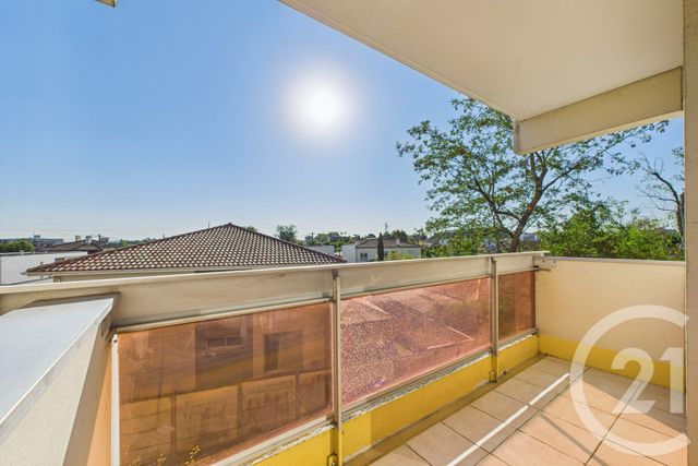 Appartement T3 à louer - 3 pièces - 77.59 m2 - BORDEAUX - 33 - AQUITAINE - Century 21 Hesteda