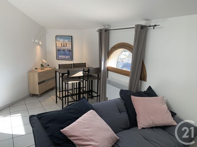 Appartement T2 à louer - 2 pièces - 35.46 m2 - LE BOUSCAT - 33 - AQUITAINE - Century 21 Hesteda