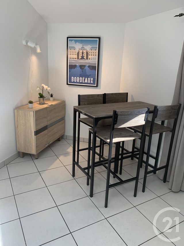 Appartement T2 à louer - 2 pièces - 35.46 m2 - LE BOUSCAT - 33 - AQUITAINE - Century 21 Hesteda