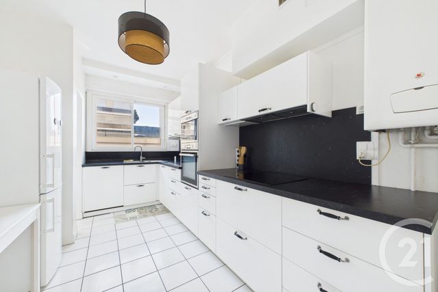 Appartement T3 à louer - 4 pièces - 87.44 m2 - BORDEAUX - 33 - AQUITAINE - Century 21 Hesteda