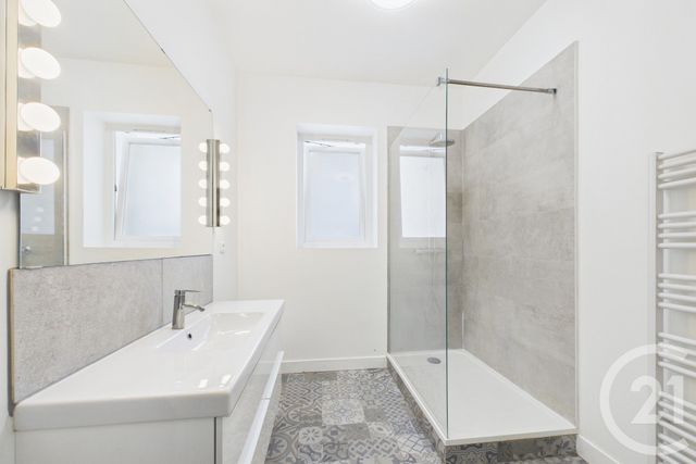 Appartement T3 à louer - 4 pièces - 87.44 m2 - BORDEAUX - 33 - AQUITAINE - Century 21 Hesteda