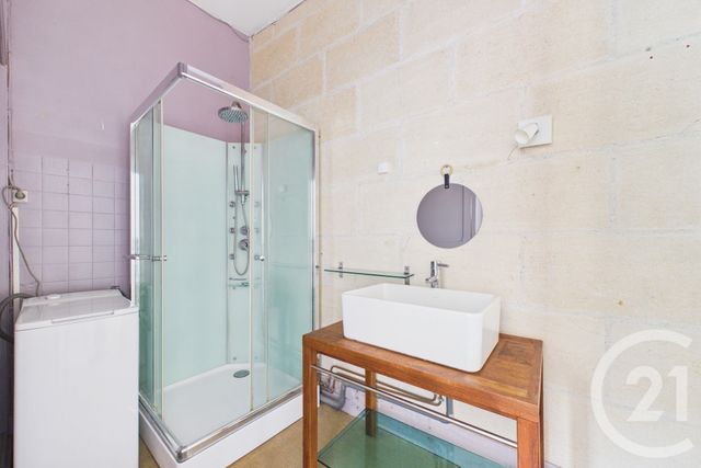 Appartement T2 à louer - 3 pièces - 61.38 m2 - BORDEAUX - 33 - AQUITAINE - Century 21 Hesteda