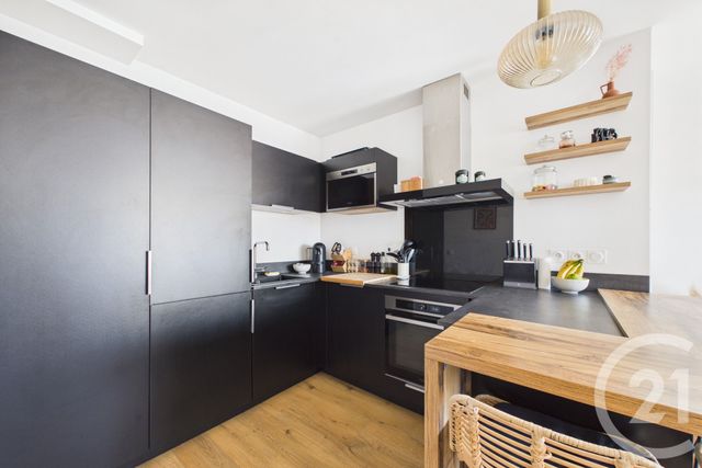 Appartement T2 à vendre - 2 pièces - 46.79 m2 - EYSINES - 33 - AQUITAINE - Century 21 Hesteda