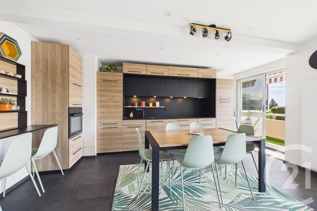 Appartement T3 à louer - 3 pièces - 79.36 m2 - BORDEAUX - 33 - AQUITAINE - Century 21 Hesteda