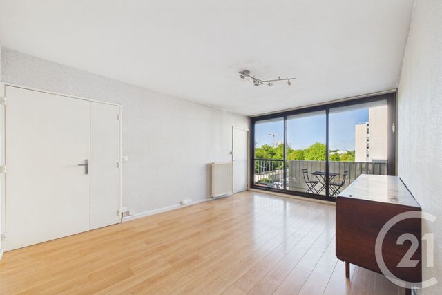Appartement T4 à louer - 4 pièces - 85.39 m2 - BRUGES - 33 - AQUITAINE - Century 21 Hesteda