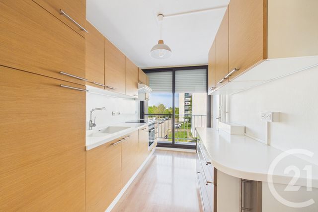 Appartement T4 à louer - 4 pièces - 85.39 m2 - BRUGES - 33 - AQUITAINE - Century 21 Hesteda