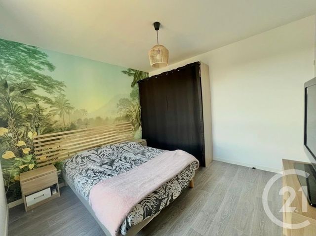 Appartement F4 à vendre - 4 pièces - 80.23 m2 - EYSINES - 33 - AQUITAINE - Century 21 Hesteda