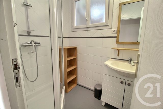 Appartement T4 à louer - 4 pièces - 64.05 m2 - PESSAC - 33 - AQUITAINE - Century 21 Hesteda