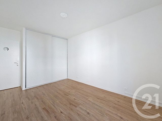 Appartement T3 à louer - 3 pièces - 81.42 m2 - BORDEAUX - 33 - AQUITAINE - Century 21 Hesteda