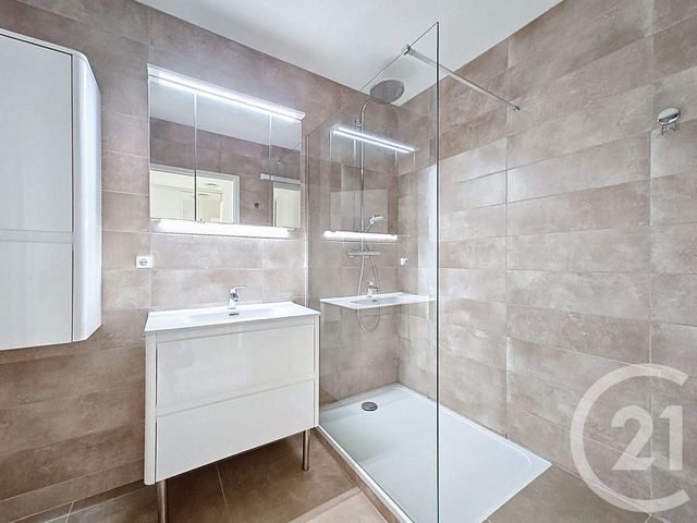 Appartement T3 à louer - 3 pièces - 81.42 m2 - BORDEAUX - 33 - AQUITAINE - Century 21 Hesteda
