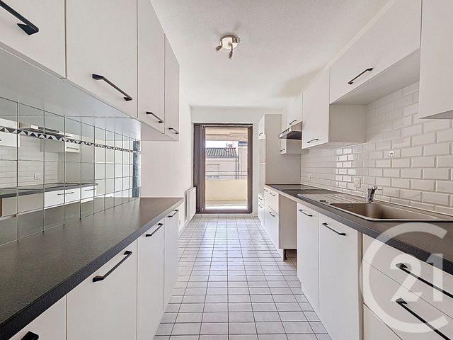 Appartement T3 à louer - 3 pièces - 81.42 m2 - BORDEAUX - 33 - AQUITAINE - Century 21 Hesteda