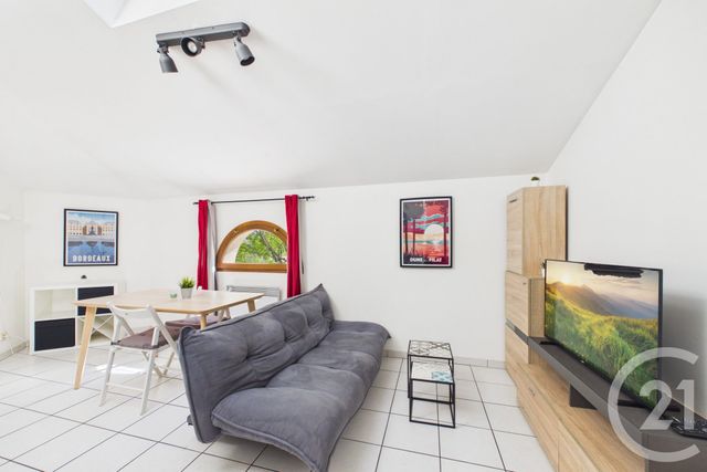 Appartement T2 à louer - 2 pièces - 35.46 m2 - LE BOUSCAT - 33 - AQUITAINE - Century 21 Hesteda