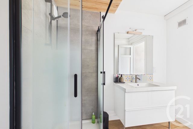 Appartement T2 à louer - 2 pièces - 37.76 m2 - BORDEAUX - 33 - AQUITAINE - Century 21 Hesteda