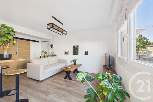 Appartement T2 à louer - 2 pièces - 37.76 m2 - BORDEAUX - 33 - AQUITAINE - Century 21 Hesteda