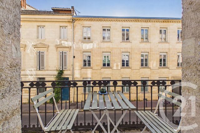 Appartement T1 à louer - 1 pièce - 35.85 m2 - BORDEAUX - 33 - AQUITAINE - Century 21 Hesteda