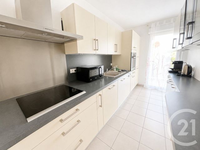 Appartement T4 à louer - 4 pièces - 85.4 m2 - BRUGES - 33 - AQUITAINE - Century 21 Hesteda