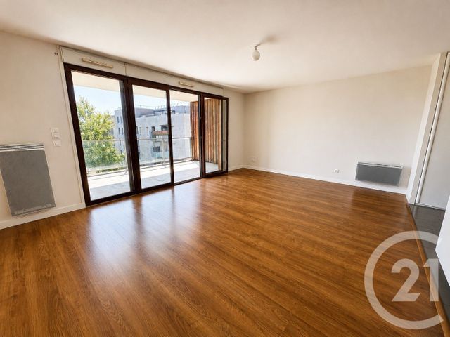 Appartement F3 à vendre - 3 pièces - 75.08 m2 - BRUGES - 33 - AQUITAINE - Century 21 Hesteda