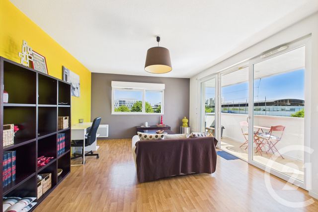 Appartement T3 à louer - 3 pièces - 65.33 m2 - BORDEAUX - 33 - AQUITAINE - Century 21 Hesteda