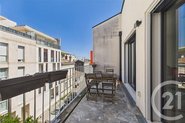 Appartement T2 à louer - 2 pièces - 41.54 m2 - BORDEAUX - 33 - AQUITAINE - Century 21 Hesteda