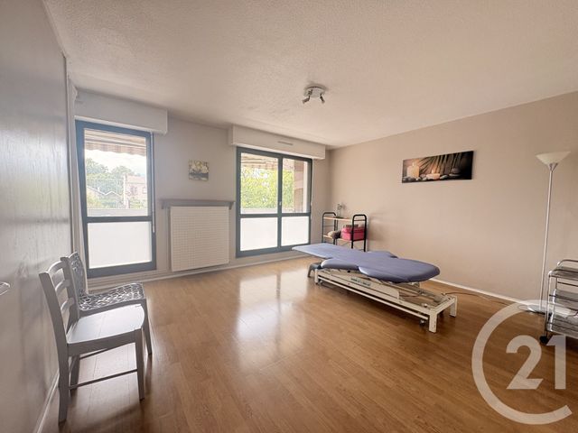 Appartement T2 à vendre - 2 pièces - 50.57 m2 - LE BOUSCAT - 33 - AQUITAINE - Century 21 Hesteda