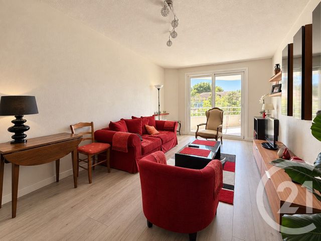 Appartement T3 à louer - 3 pièces - 73.7 m2 - BRUGES - 33 - AQUITAINE - Century 21 Hesteda