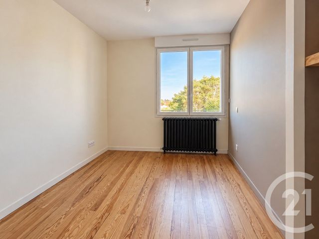 Appartement T4 à louer - 4 pièces - 74.6 m2 - LE BOUSCAT - 33 - AQUITAINE - Century 21 Hesteda