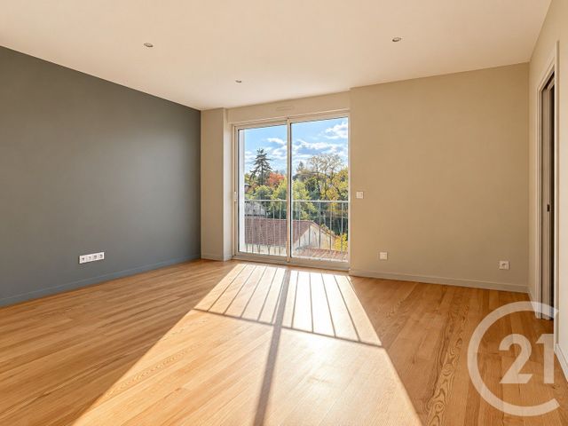 Appartement T4 à louer - 4 pièces - 74.6 m2 - LE BOUSCAT - 33 - AQUITAINE - Century 21 Hesteda