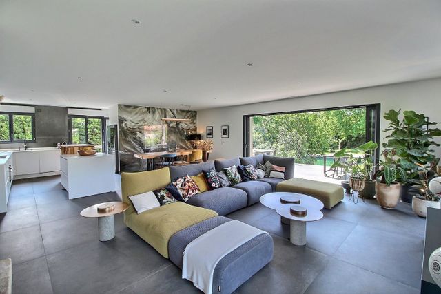 Afficher la photo en grand maison à vendre - 8 pièces - 250.0 m2 - EYSINES - 33 - AQUITAINE - Century 21 Hesteda