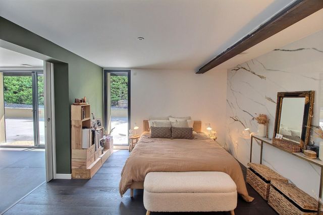 Afficher la photo en grand maison à vendre - 8 pièces - 250.0 m2 - EYSINES - 33 - AQUITAINE - Century 21 Hesteda