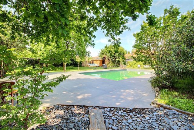 Afficher la photo en grand maison à vendre - 8 pièces - 250.0 m2 - EYSINES - 33 - AQUITAINE - Century 21 Hesteda